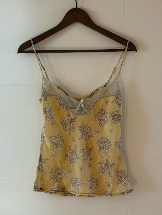 Vintage Tops - CUTEST Vintage Yellow Floral Silk Cami